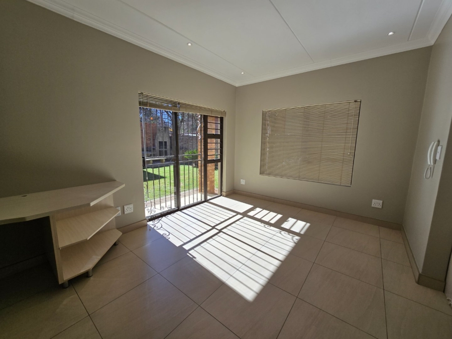 To Let  Bedroom Property for Rent in Bult North North West